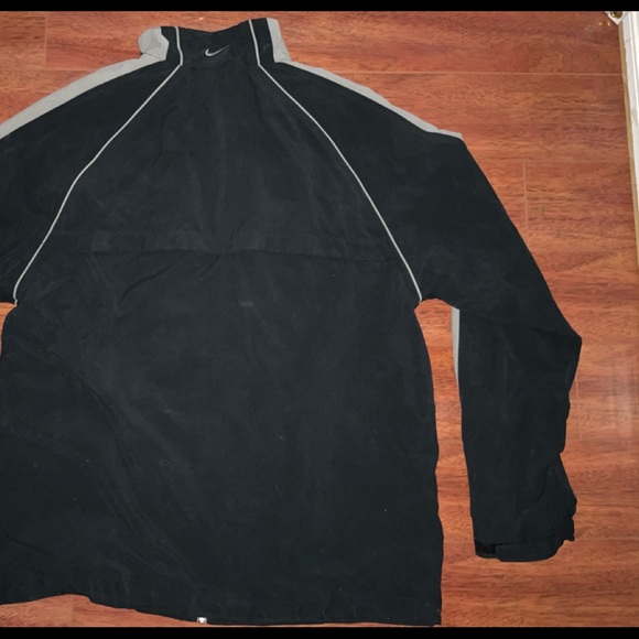 NIKE Track Windbreaker Large - Picture 3 of 4